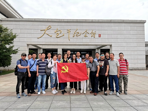 長(cháng)運二公司黨支部開(kāi)展主題黨日活動(dòng) 長(cháng)運二公司黨支部開(kāi)展主題黨日活動(dòng)